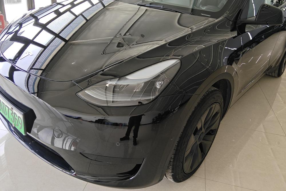 Tesla Model Y 2023 car image #4