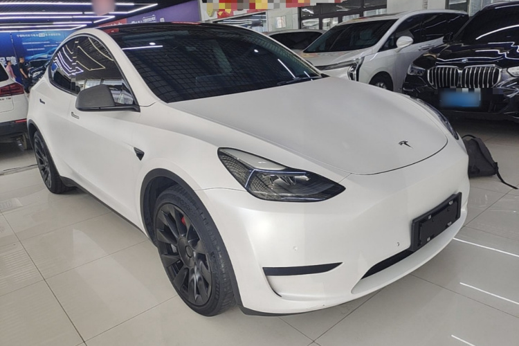 Tesla Model Y 2022 #4 Tesla Model Y 2022 car image #4
