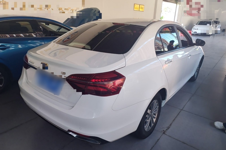 GEELY Emgrand 2018 car image #7