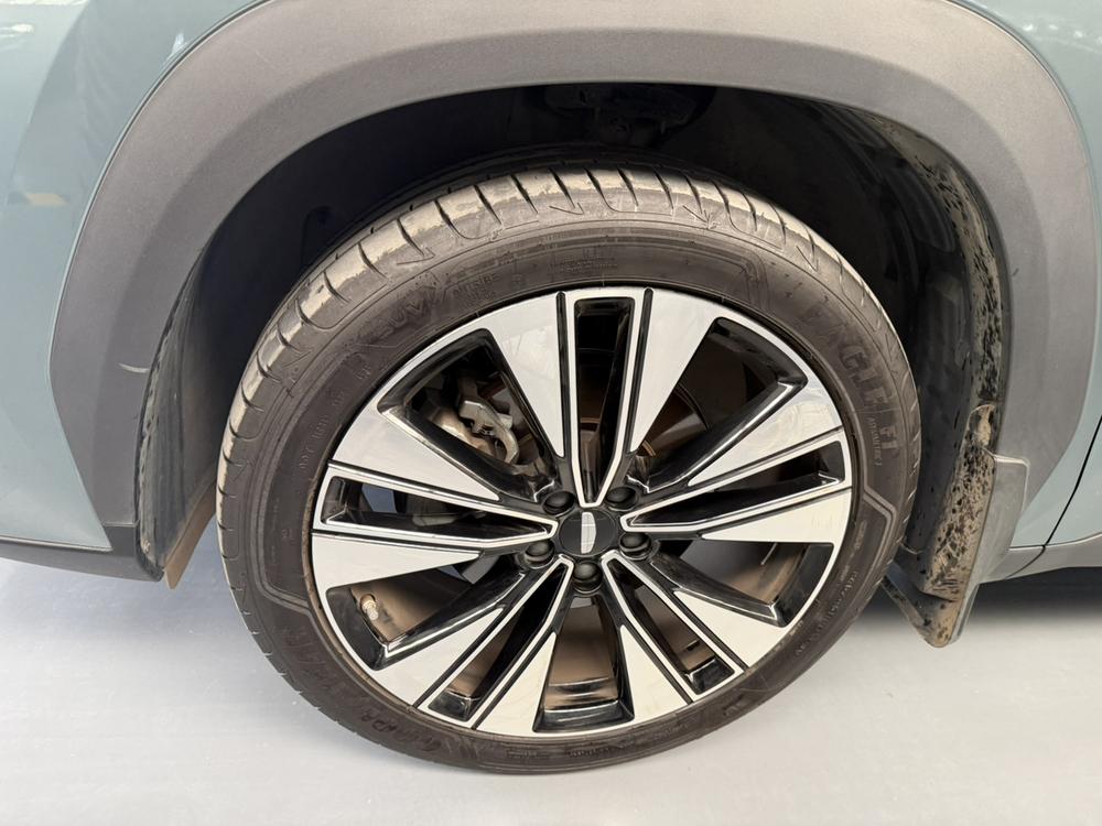 GEELY Boyue L 2025 car image #8