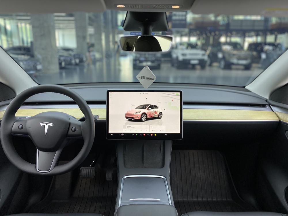 Tesla Model Y 2023 #24 Tesla Model Y 2023 car image #24