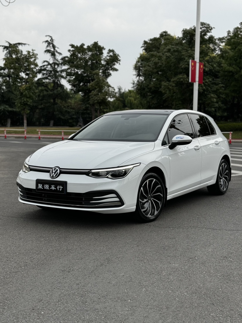 Volkswagen Golf 2022 car image 
