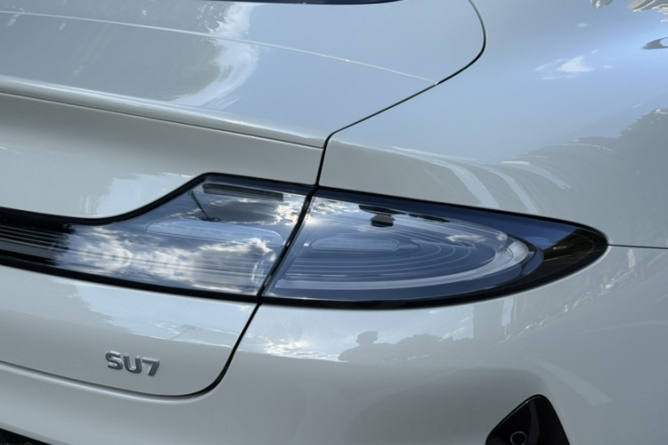MI SU7 2024 car image #8
