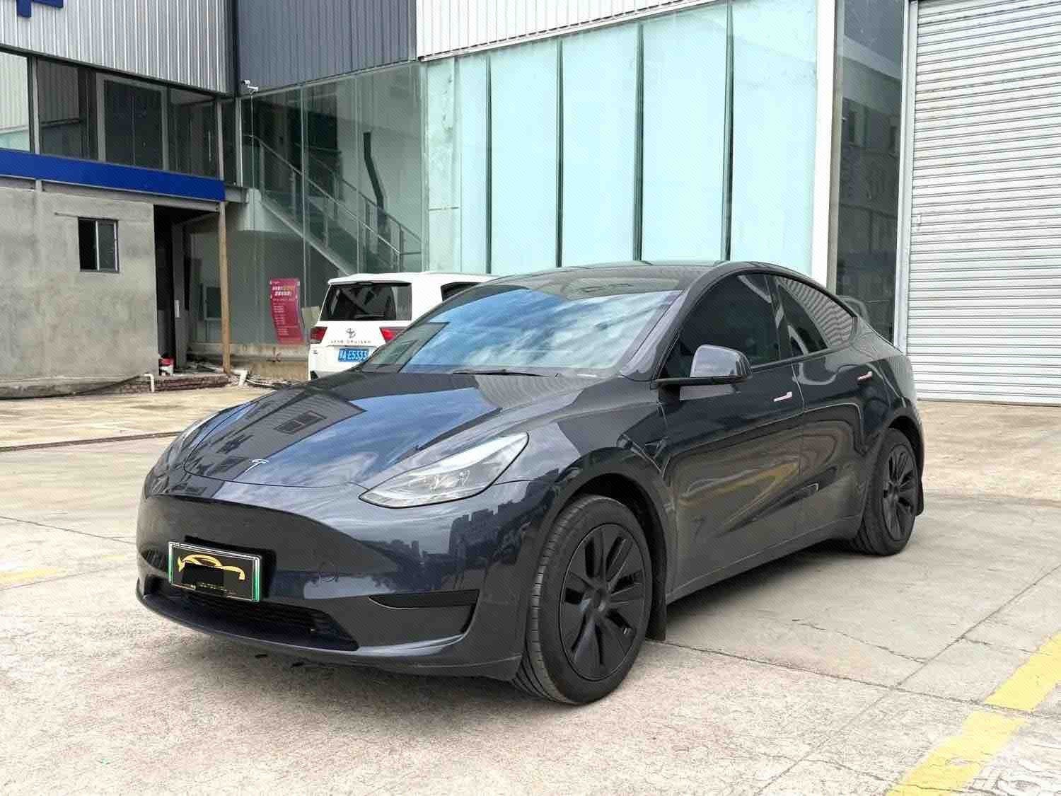 Tesla Model Y 2024 Tesla Model Y 2024 car image