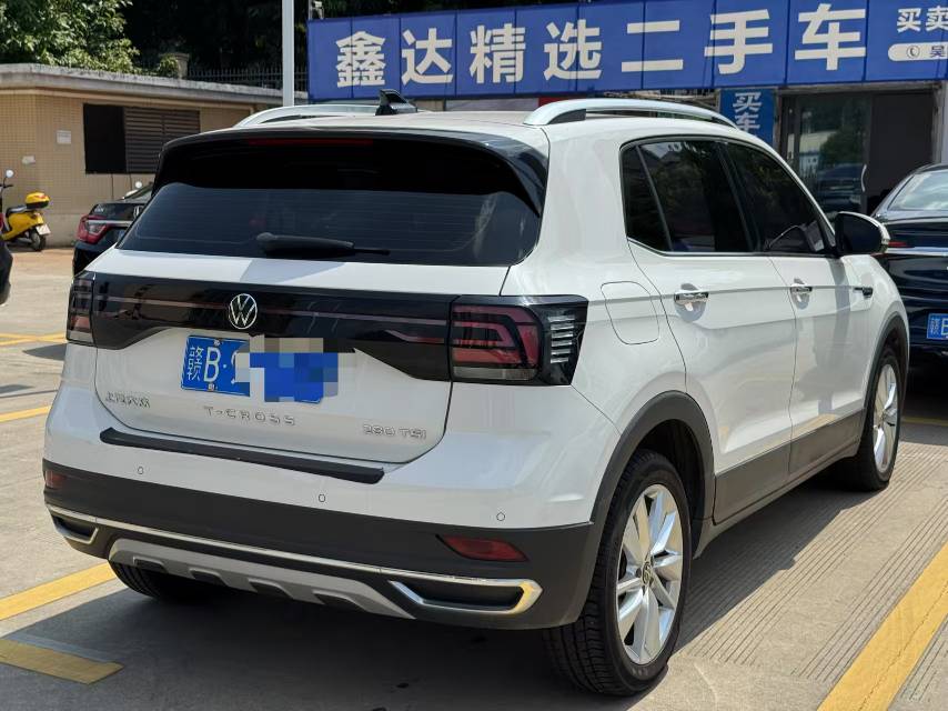 Volkswagen T-Cross 2021 car image #5