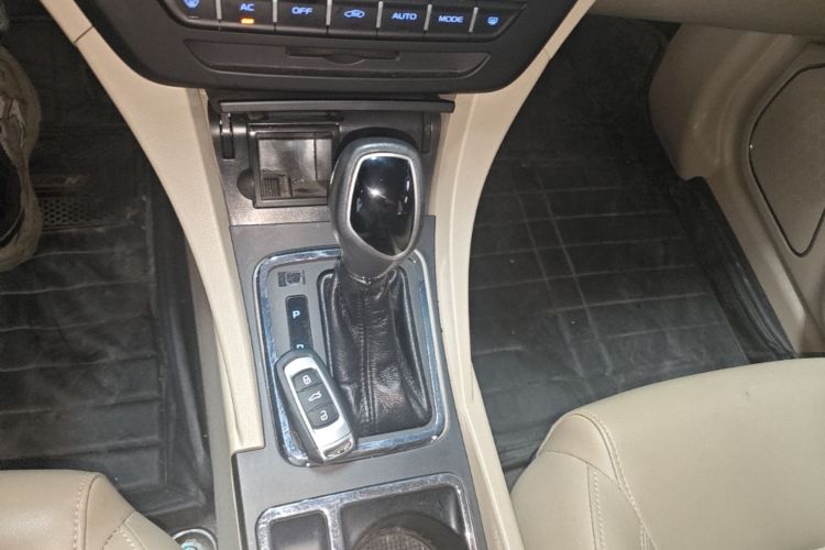 GEELY Emgrand 2017 #14 GEELY Emgrand 2017 car image #14