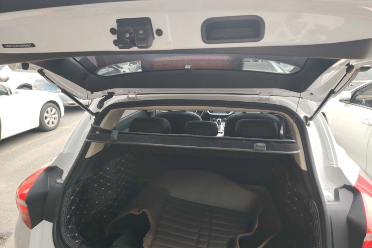 GEELY Emgrand GS 2017 imagen de coche #19