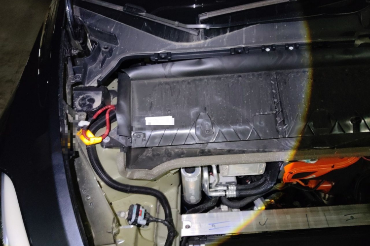 Tesla Model Y 2024 immagine di auto #24