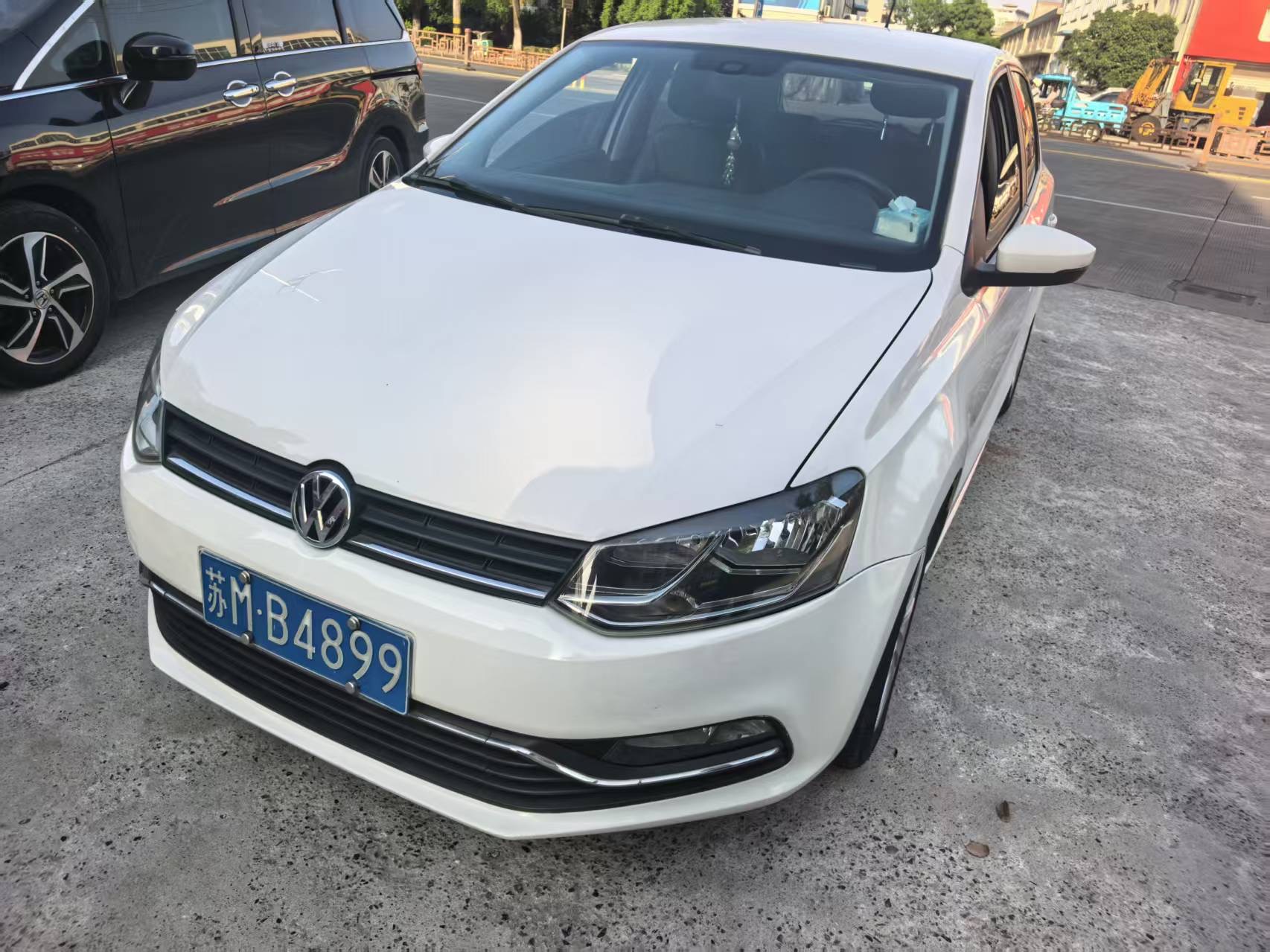 Volkswagen Polo 2014 Volkswagen Polo 2014 car image