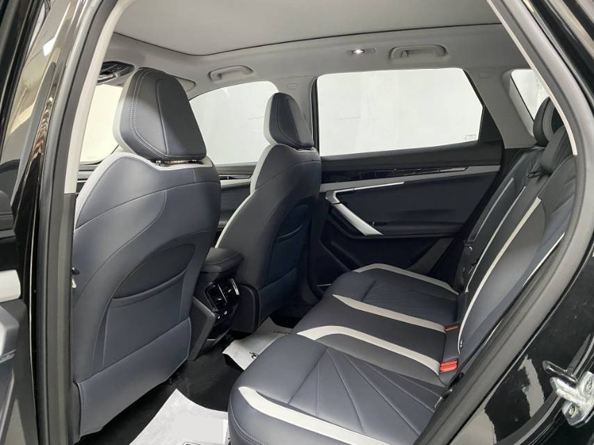 GEELY Boyue L 2024 car image #5