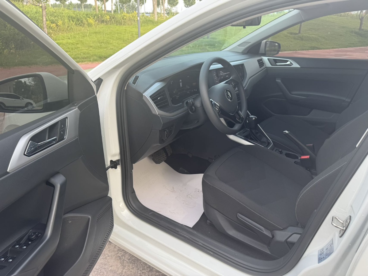 Volkswagen Polo 2024 car image #7