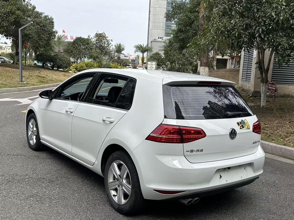 Volkswagen Golf 2015 car image #5