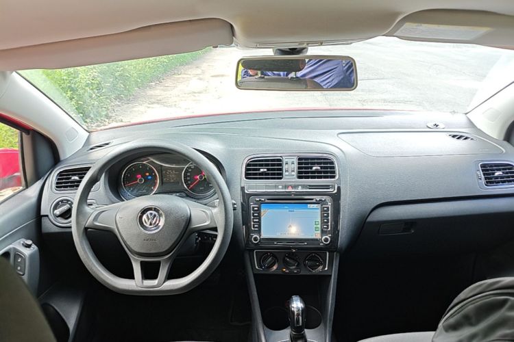 Volkswagen Polo 2015 #11 Volkswagen Polo 2015 car image #11