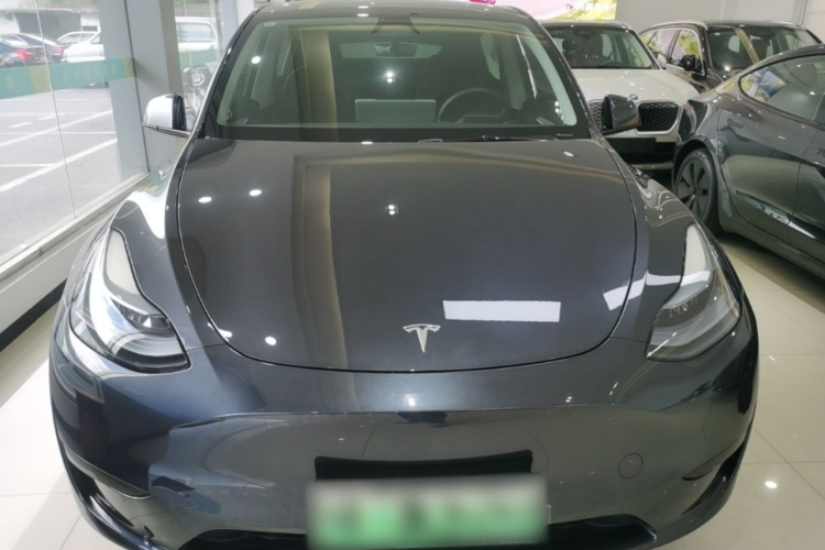 Tesla Model Y 2024 #3 Tesla Model Y 2024 car image #3