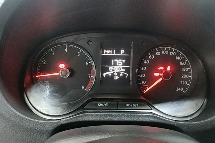 Volkswagen Polo 2016 #12 Volkswagen Polo 2016 car image #12