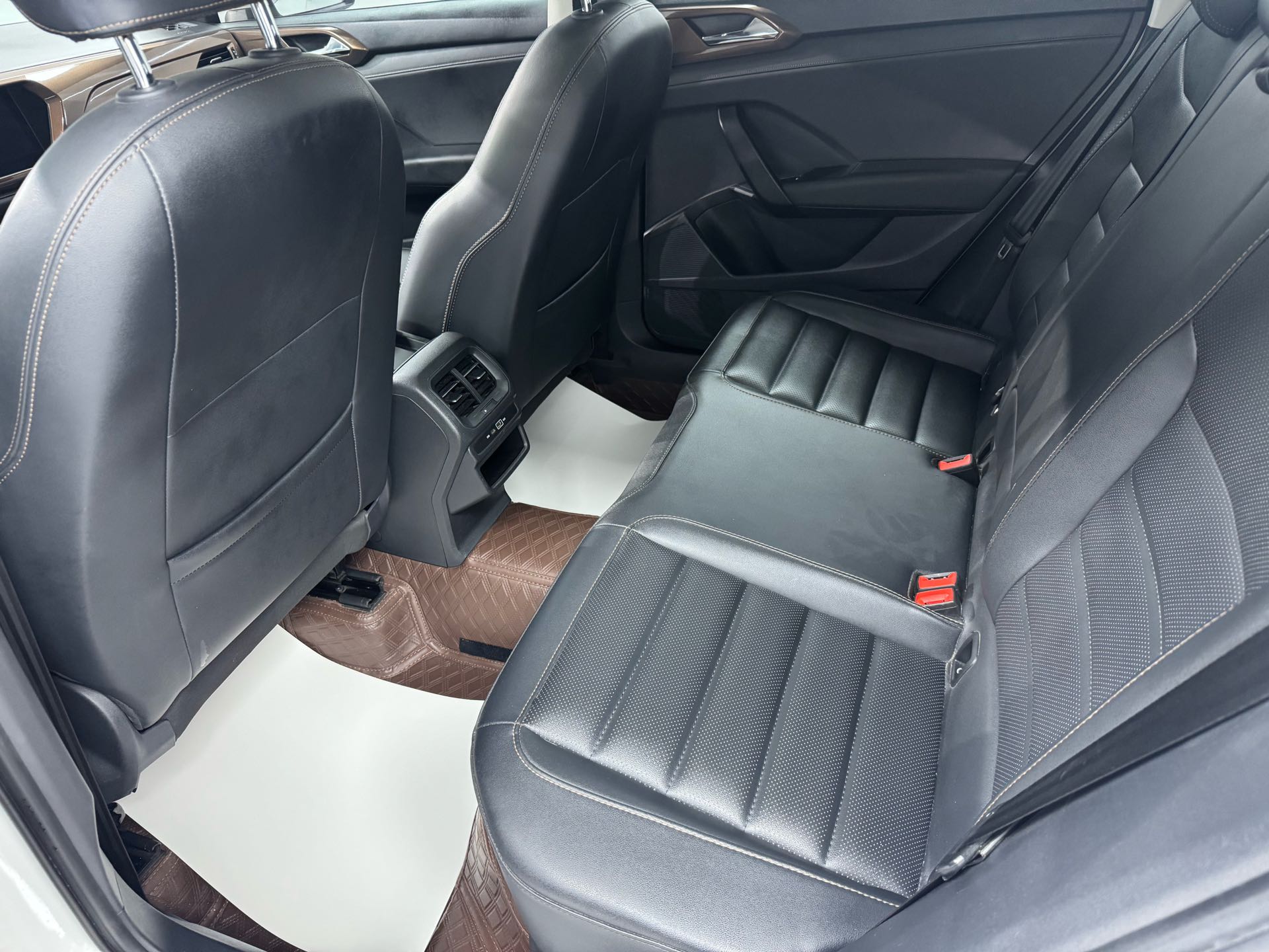 2022 #10 2022 car image #10