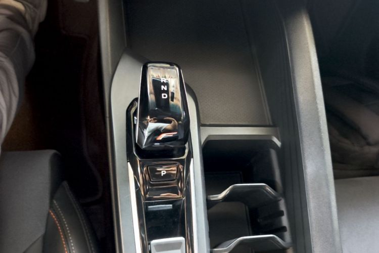 GEELY Binray 2023 car image #24