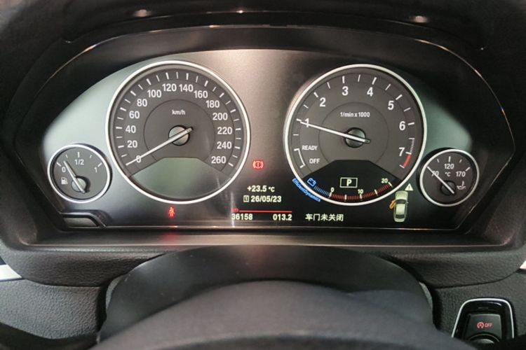 BMW 3 Series 2019 car image #16