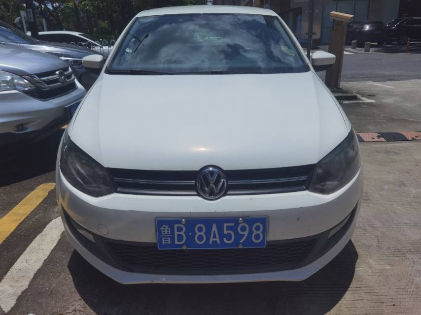 Volkswagen Polo 2012 car image #3