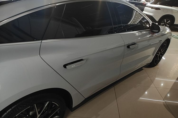BYD Han 2024 car image #5