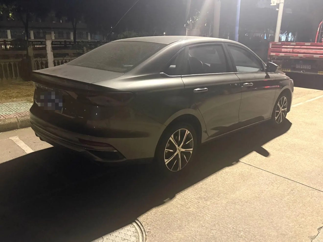 GEELY Emgrand 2023 imagen de coche #5