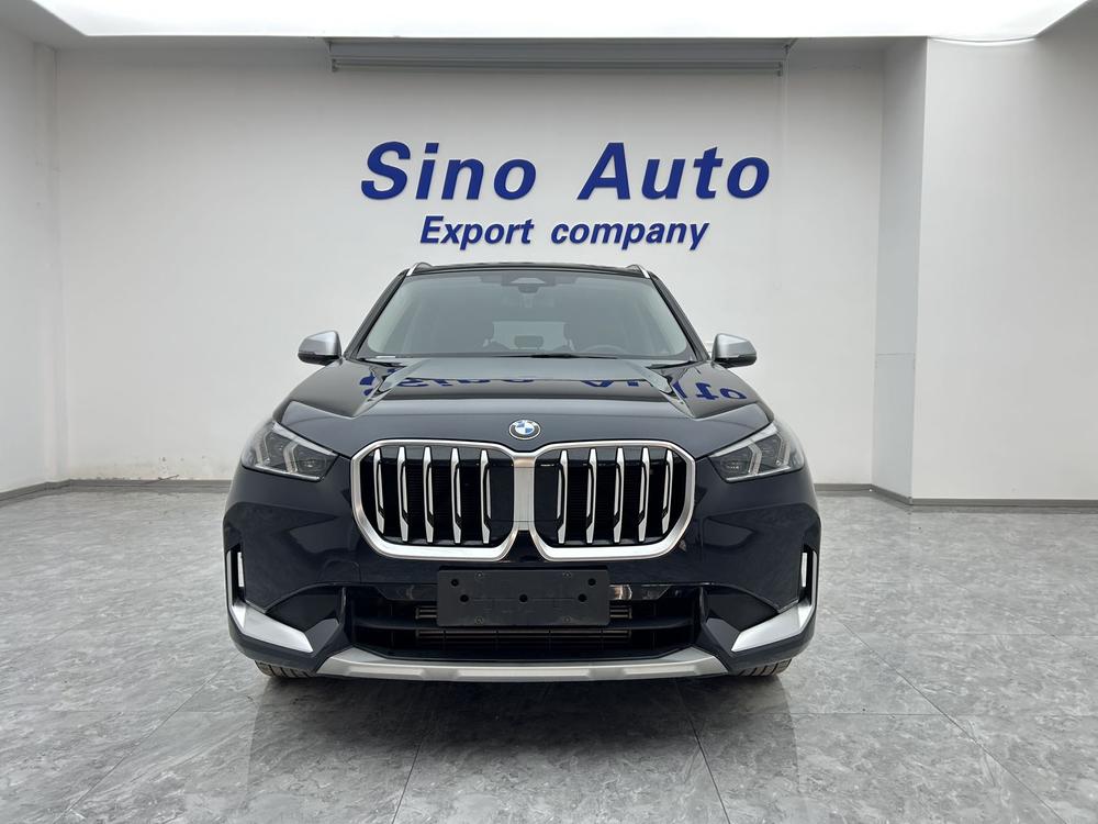 BMW X1 2023 car image #2
