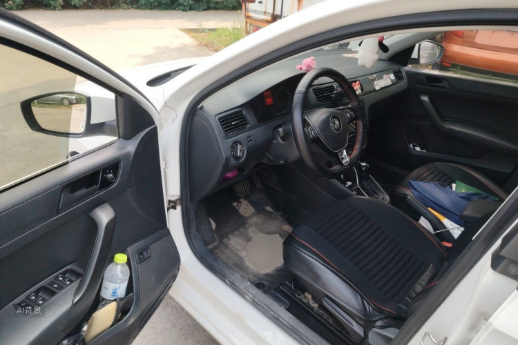 Volkswagen Santana 2020 car image #18