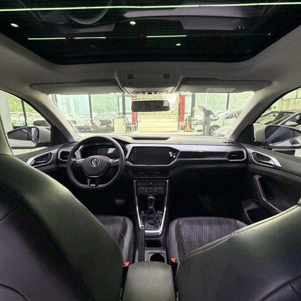 Volkswagen T-Cross 2022 car image #11