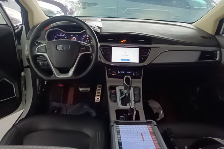 GEELY Emgrand GS 2019 car image #10