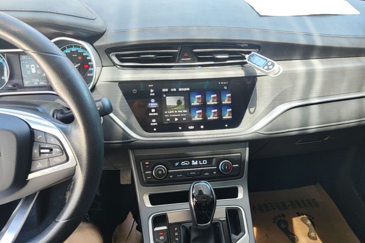 GEELY Emgrand 2021 #13 GEELY Emgrand 2021 car image #13