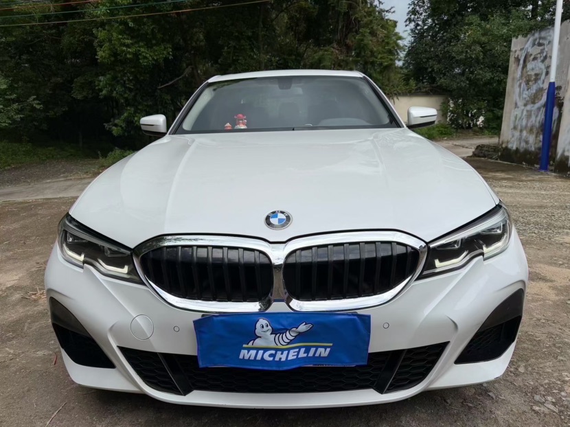 BMW 3 Series 2022 #2 BMW 3 Series 2022 car image #2