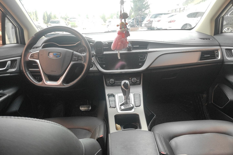 GEELY Emgrand GS 2018 car image #10