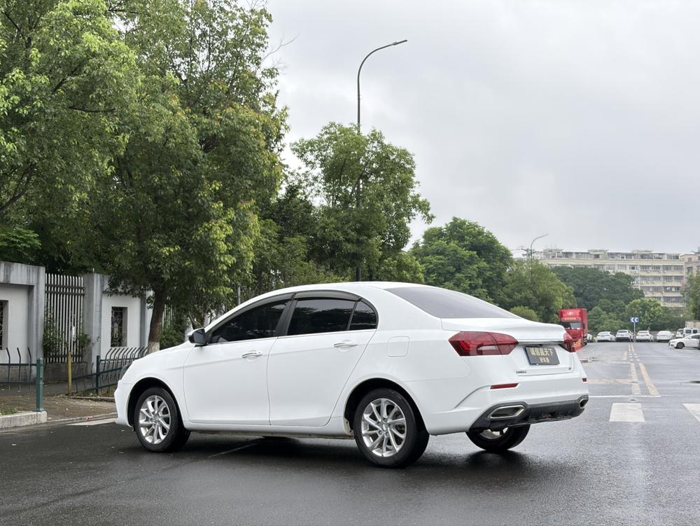 GEELY Emgrand 2021 #4 GEELY Emgrand 2021 car image #4