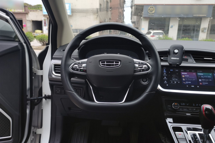 GEELY Emgrand GS 2021 car image #11