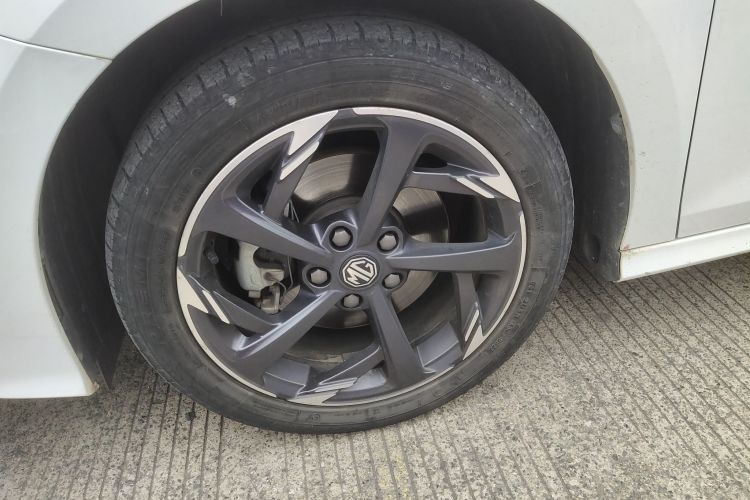 MG 5 2023 imagen de coche #9