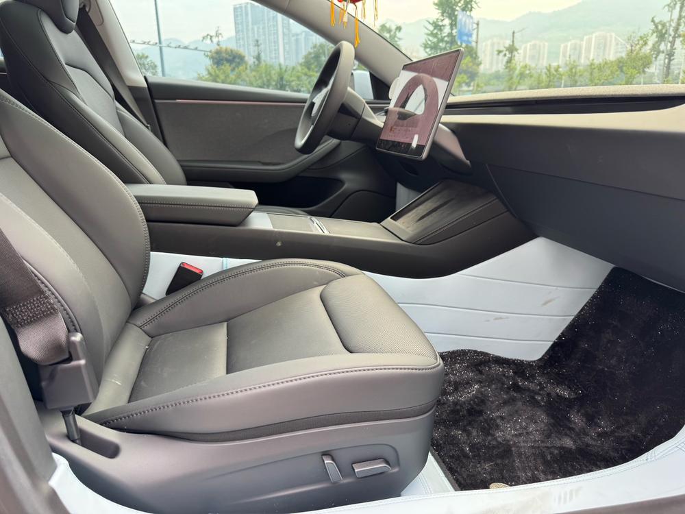 Tesla Model 3 2025 car image #16