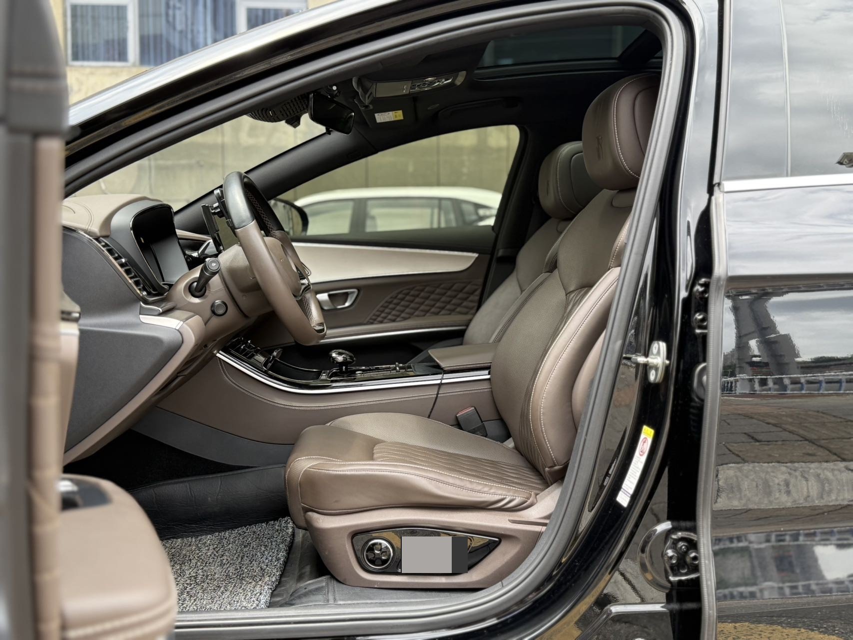 BYD Han 2023 #4 BYD Han 2023 car image #4