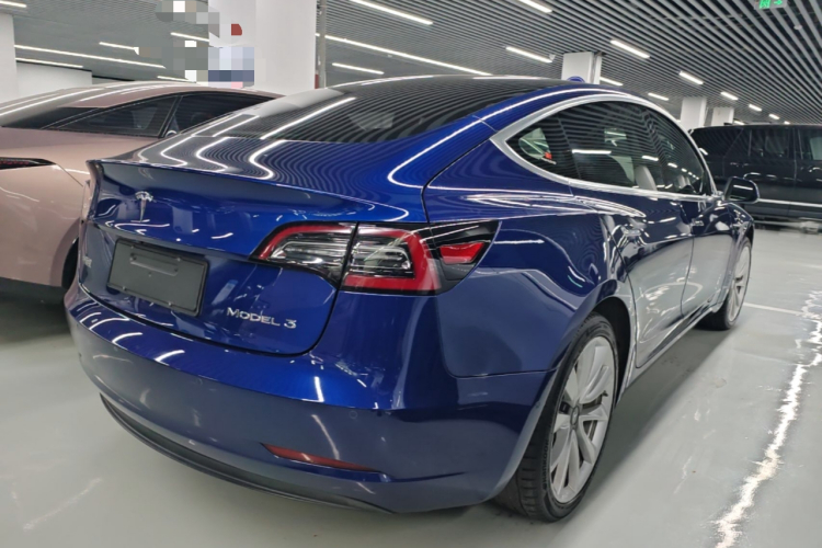 Tesla Model 3 2020 car image #7