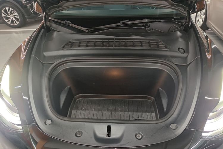 Tesla Model Y 2023 #20 Tesla Model Y 2023 car image #20