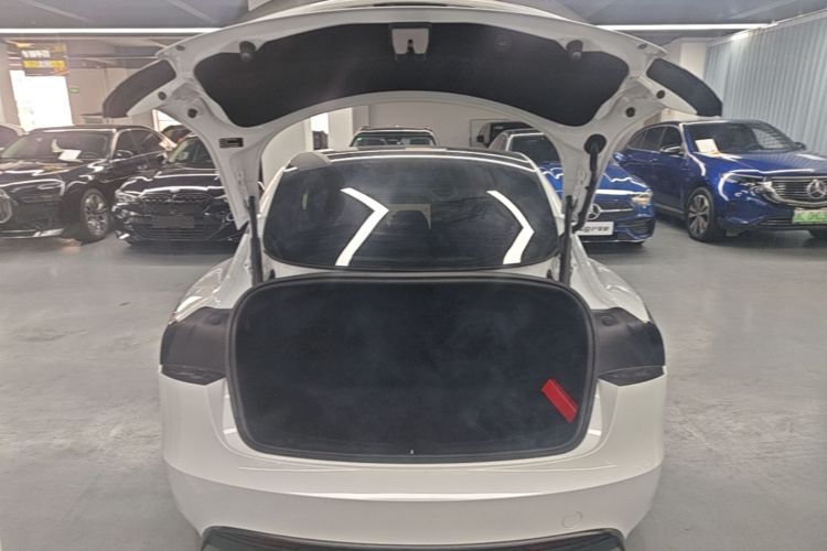 Tesla Model 3 2024 car image #19