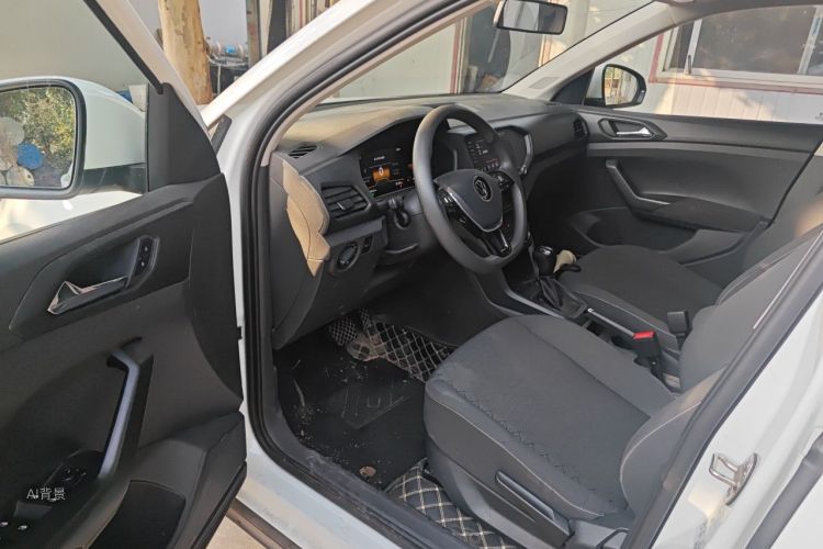 Volkswagen T-Cross 2023 #18 Volkswagen T-Cross 2023 car image #18