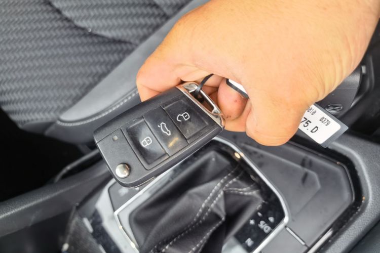 Volkswagen Tharu 2019 car image #11