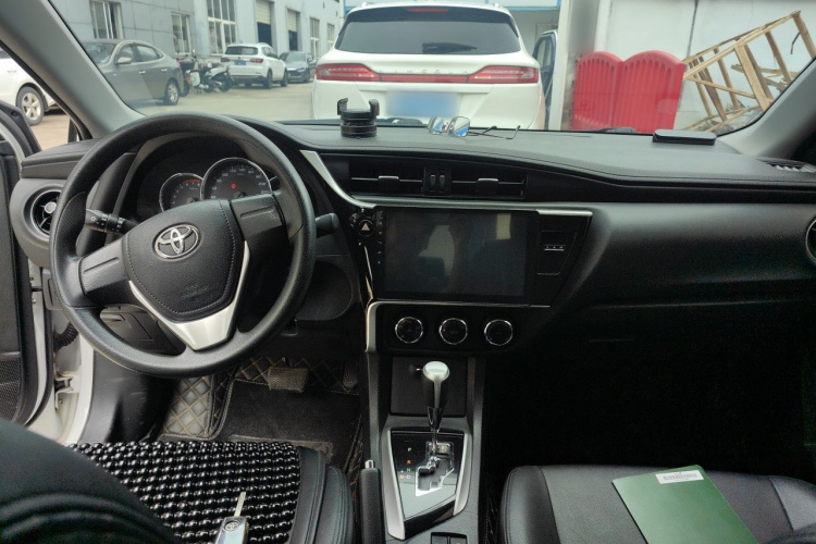 Toyota Corolla 2017 изображение автомобиля #7