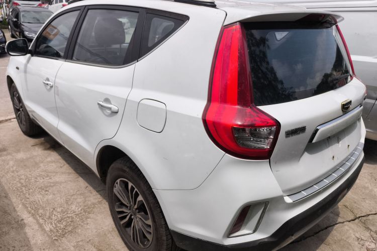 GEELY Vision X6 2016 immagine di auto #5