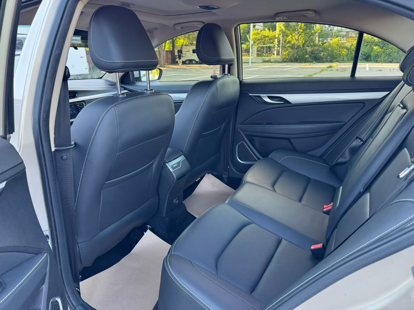 GEELY Emgrand 2019 imagem de carro #8
