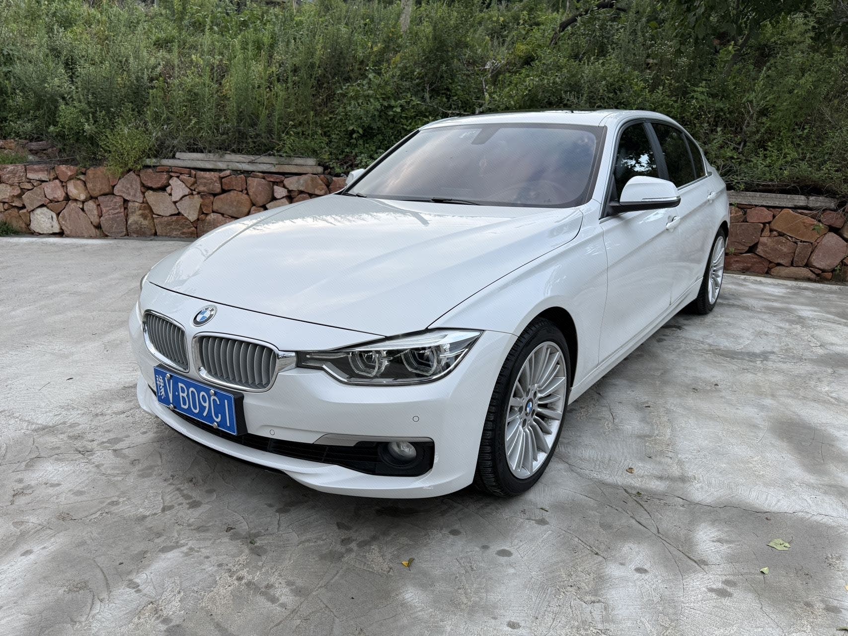 BMW 3 Series 2017 car image 