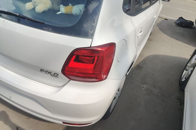 Volkswagen Polo 2017 car image #8