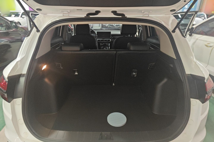 GEELY Coolray 2025 #19 GEELY Coolray 2025 car image #19