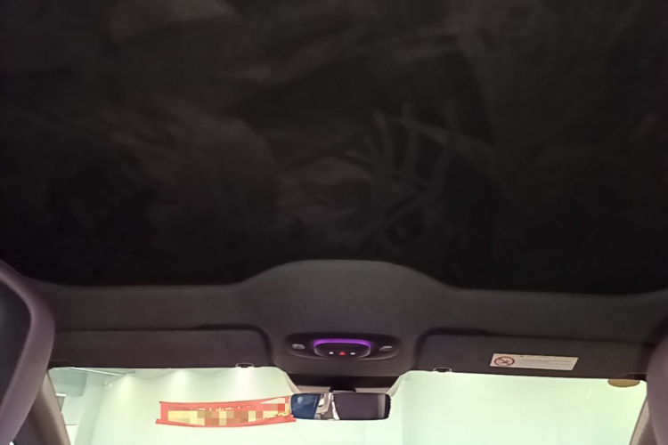 MI SU7 2025 immagine di auto #18