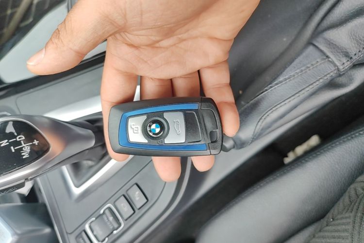 BMW 3 Series 2017 car image #9
